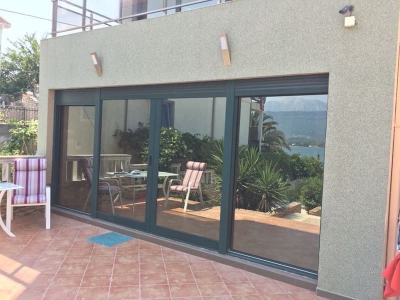 Villa with private beach and pier — Montenegro