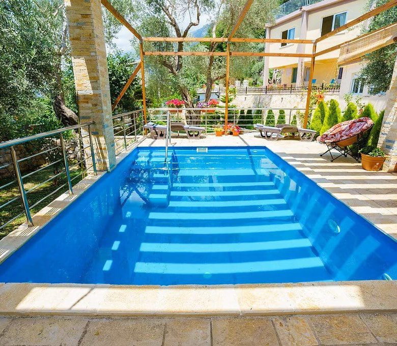 Ratac Bar'da Satılık Lüks Villa — Karadağ