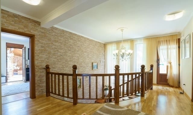 Ratac Bar'da Satılık Lüks Villa — Karadağ