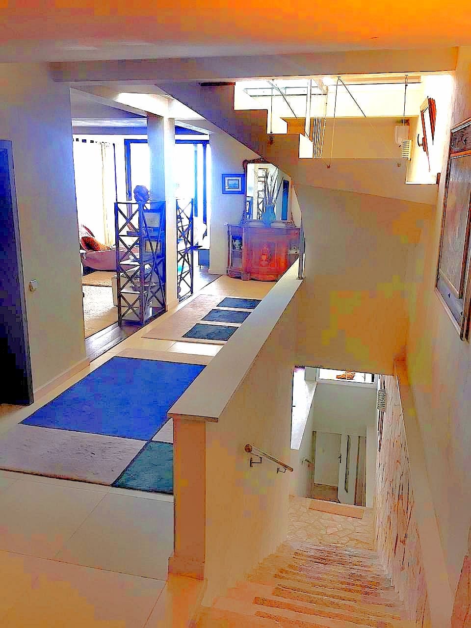 Luxusvilla in Utjeha zu verkaufen – 475 m², Strandjuwel — Montenegro
