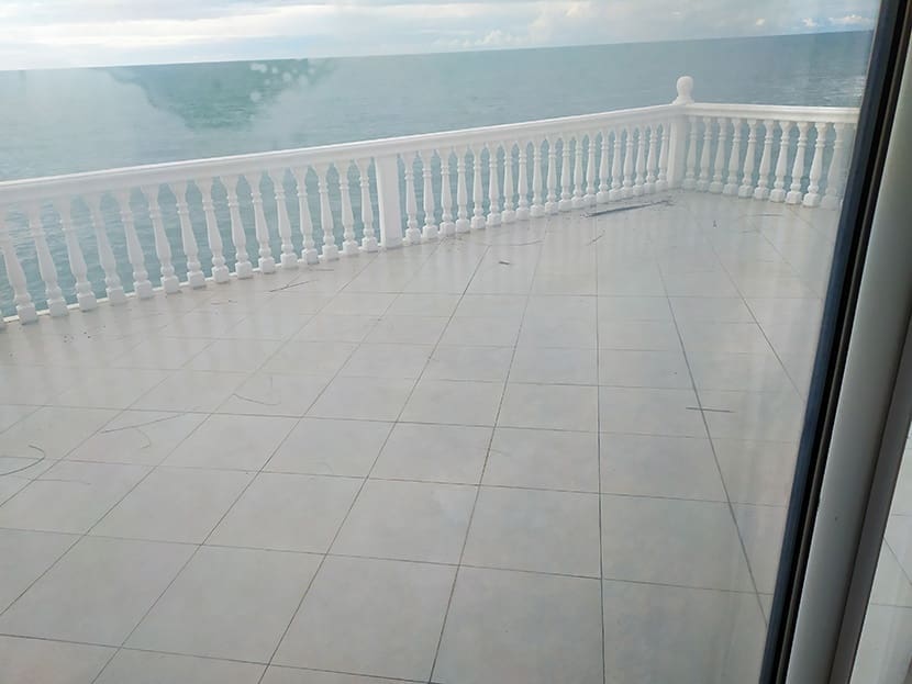 For sale waterfront villa with swimming pool — Montenegro
