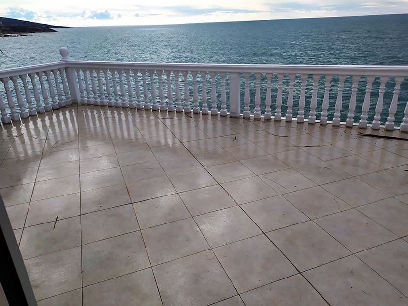 For sale waterfront villa with swimming pool — Montenegro