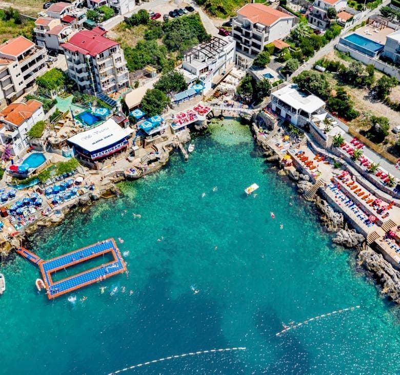 Luxusvilla in Utjeha zu verkaufen – 475 m², Strandjuwel — Montenegro