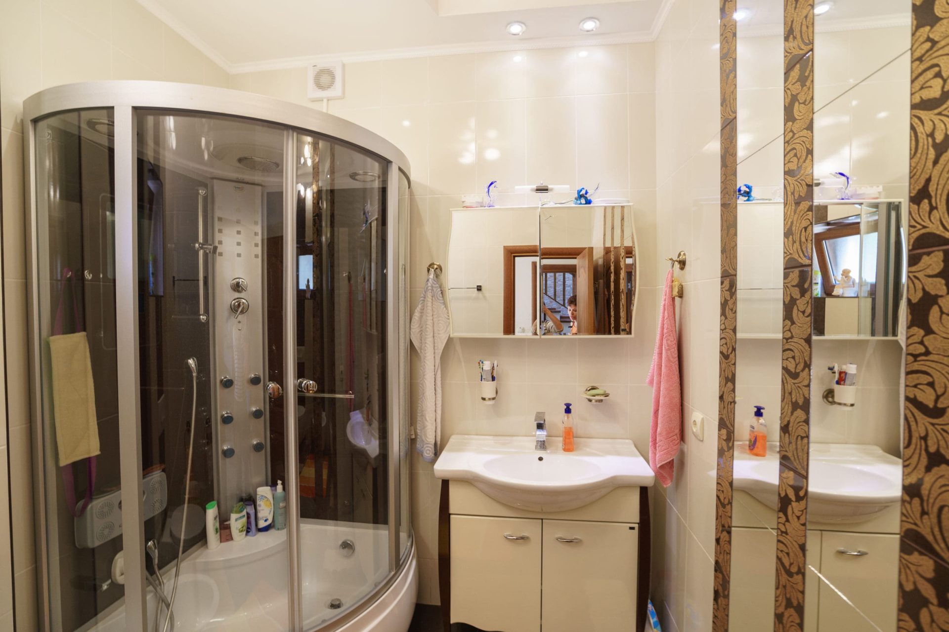 Ratac Bar'da Satılık Lüks Villa — Karadağ