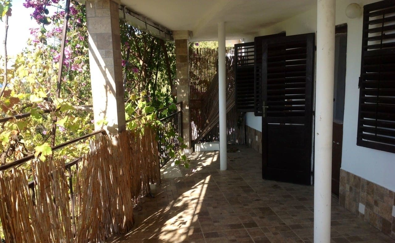 Villa for sale in Kruce — Montenegro