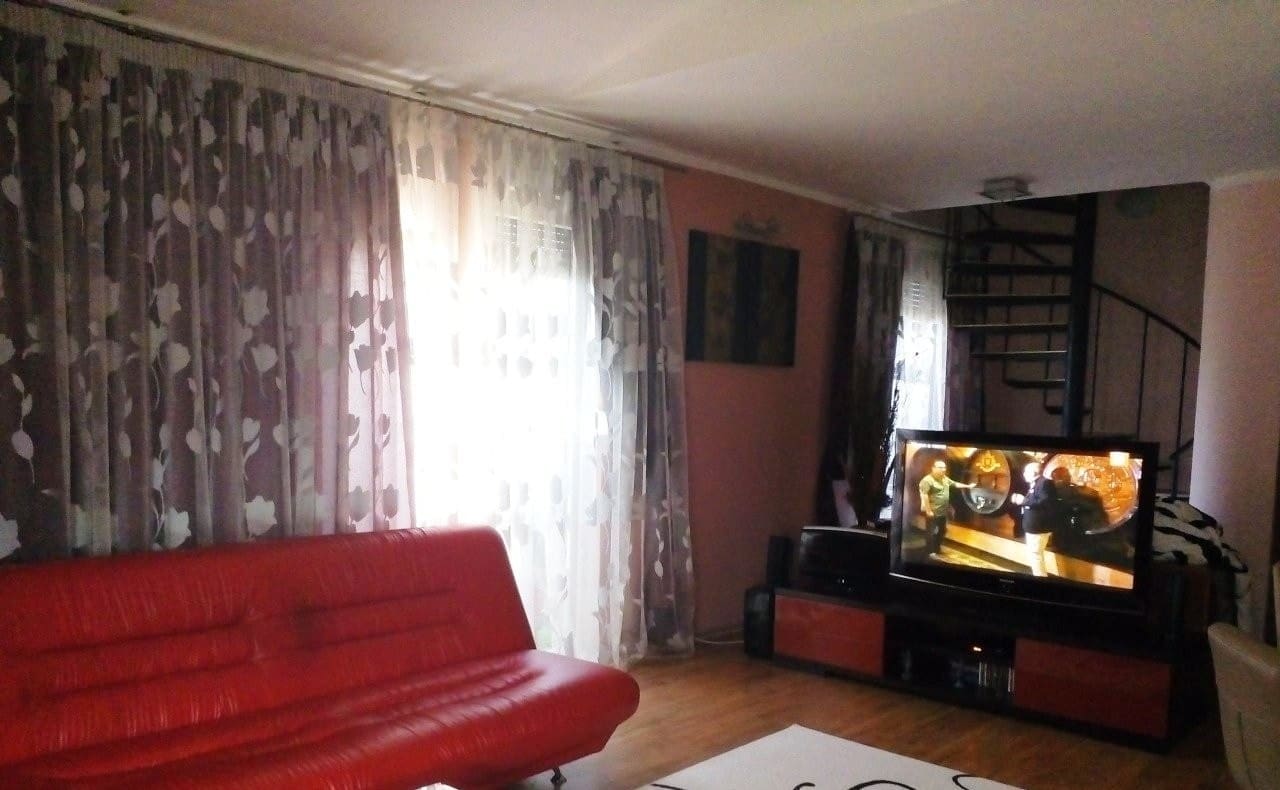 Duplex stan sa pogledom na more u Baošićima — Crna Gora