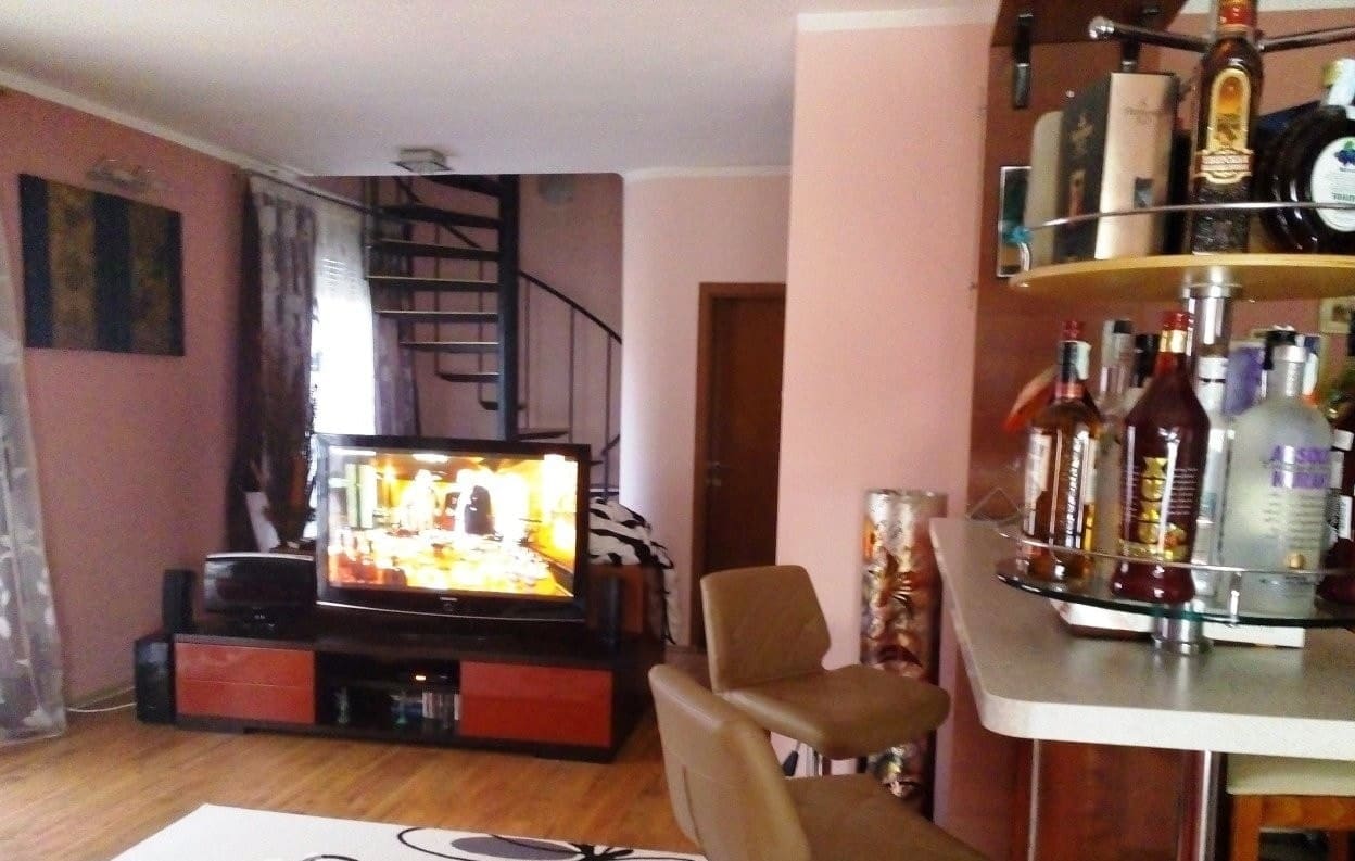 Duplex stan sa pogledom na more u Baošićima — Crna Gora