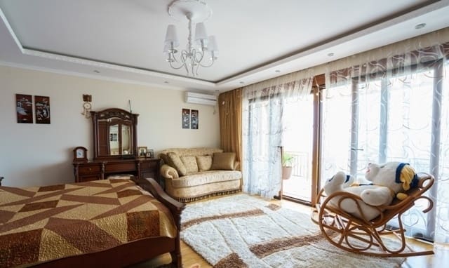 Ratac Bar'da Satılık Lüks Villa — Karadağ