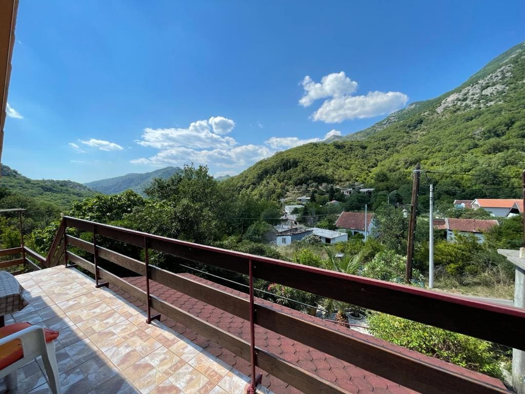 House for sale in Montenegro-Djurmani — Montenegro