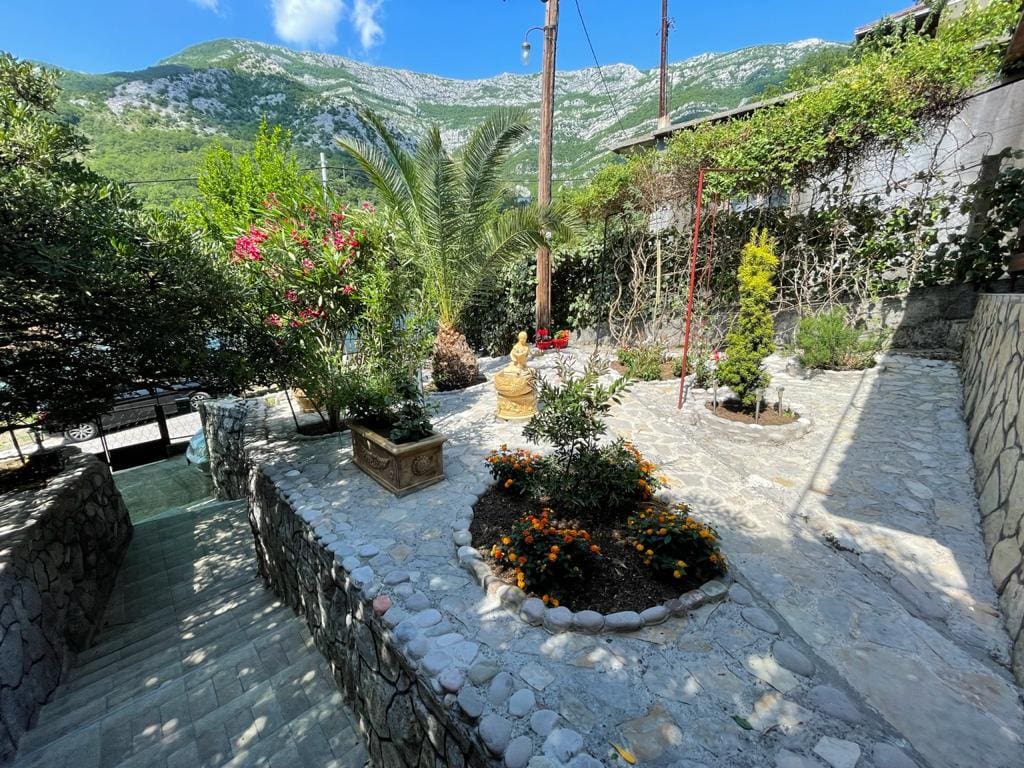 House for sale in Montenegro-Djurmani — Montenegro