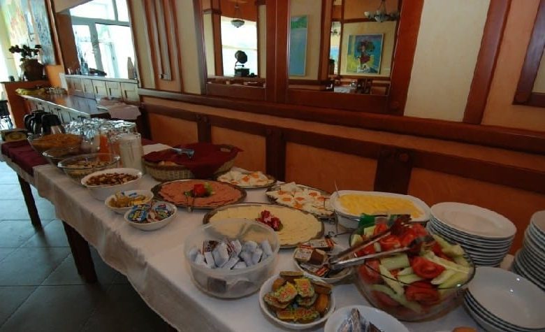 Karadağ-Stoliv'de satılık otel — Karadağ