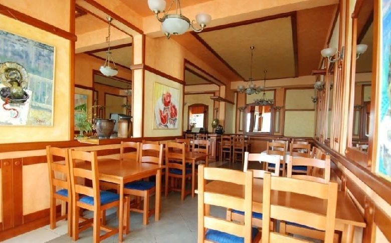 Karadağ-Stoliv'de satılık otel — Karadağ