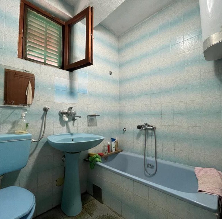Будинок на продаж у Сутоморе 180 кв.м — Чорногорія