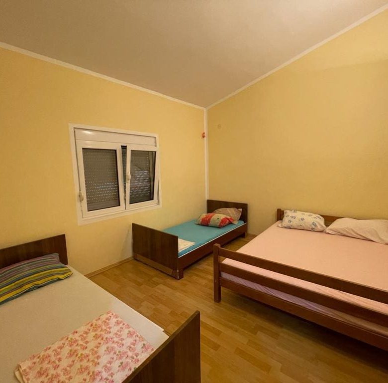 Будинок на продаж у Сутоморе 180 кв.м — Чорногорія