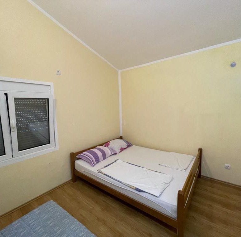 Будинок на продаж у Сутоморе 180 кв.м — Чорногорія