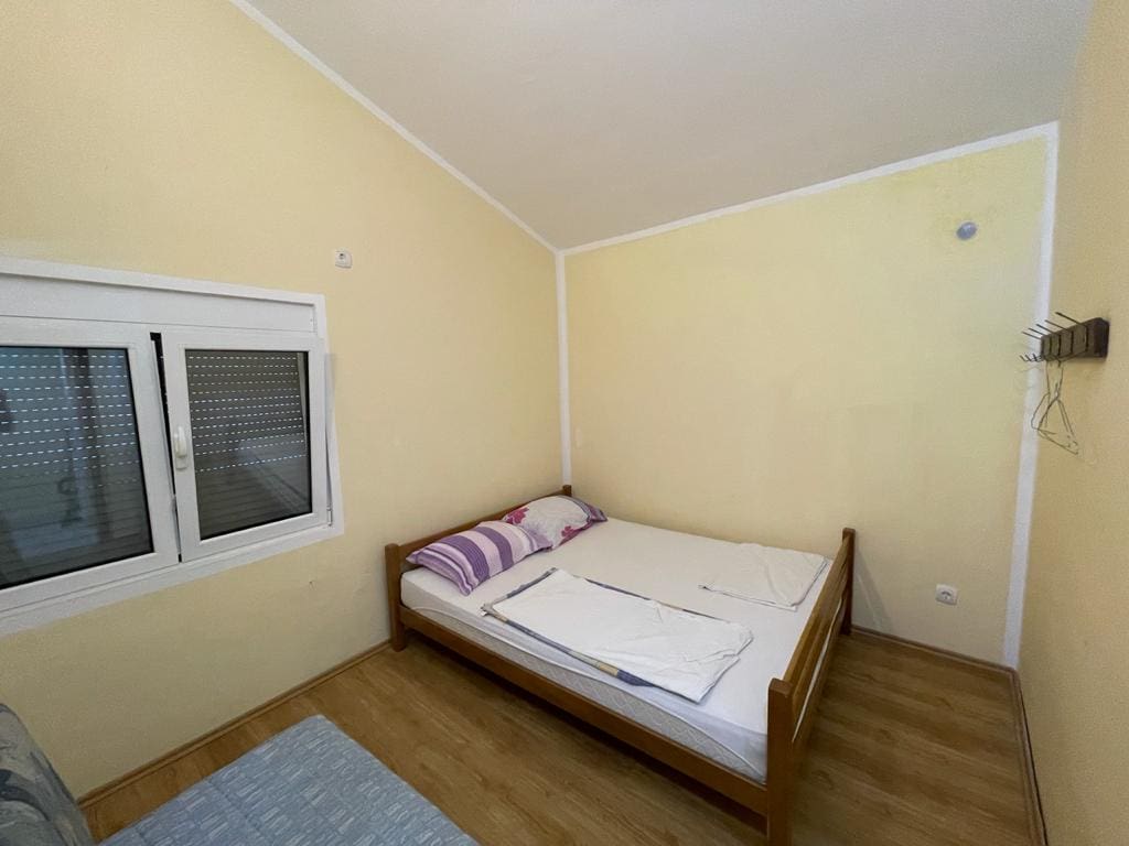 Будинок на продаж у Сутоморе 180 кв.м — Чорногорія