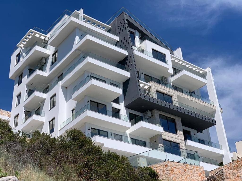 Waterfront apartments in Dobra Voda-Bar — Montenegro