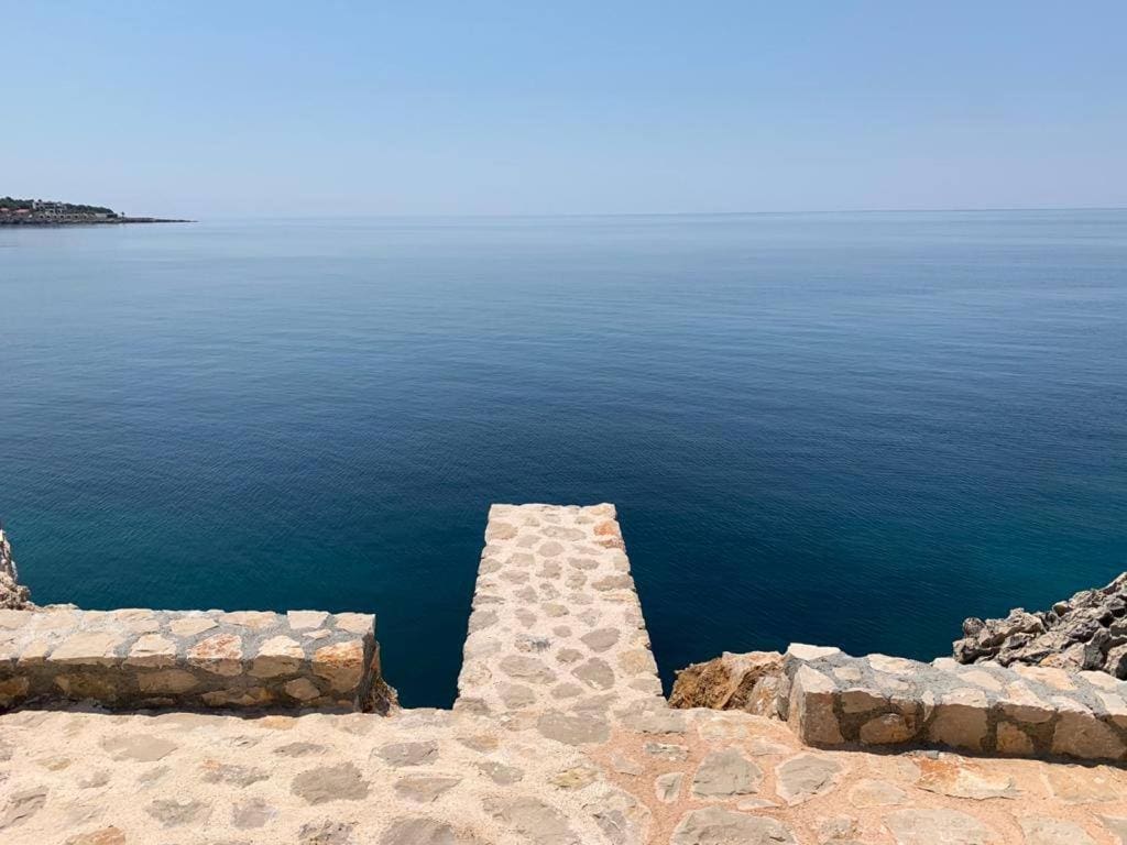 Waterfront apartments in Dobra Voda-Bar — Montenegro