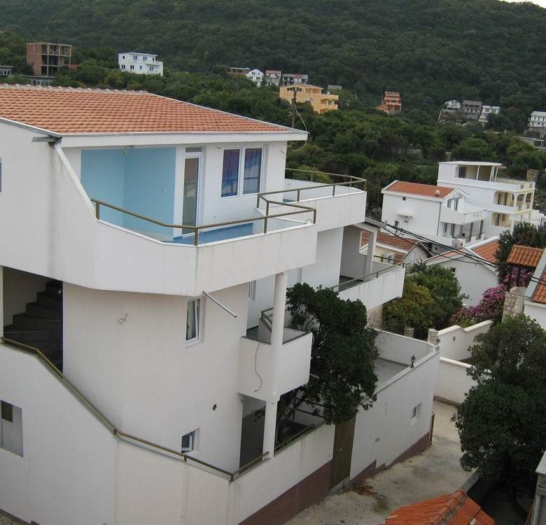 Haus am Meer in Utjeha