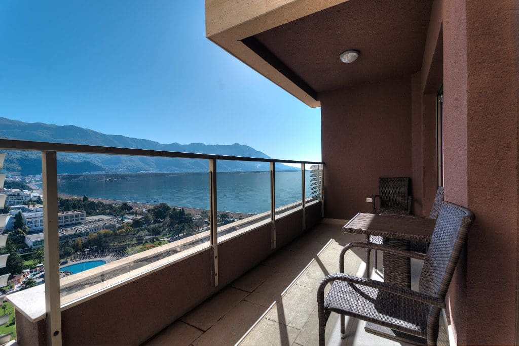 Luxuswohnung in Becici zu verkaufen — Montenegro