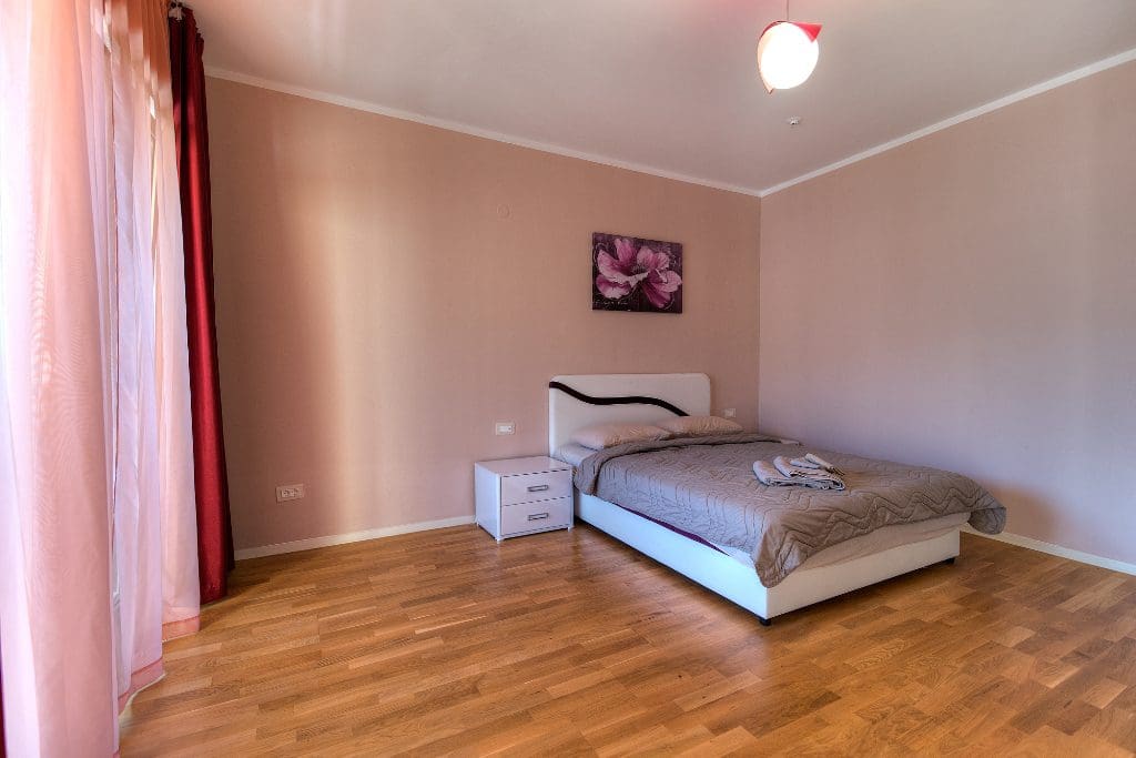 Luxuswohnung in Becici zu verkaufen — Montenegro
