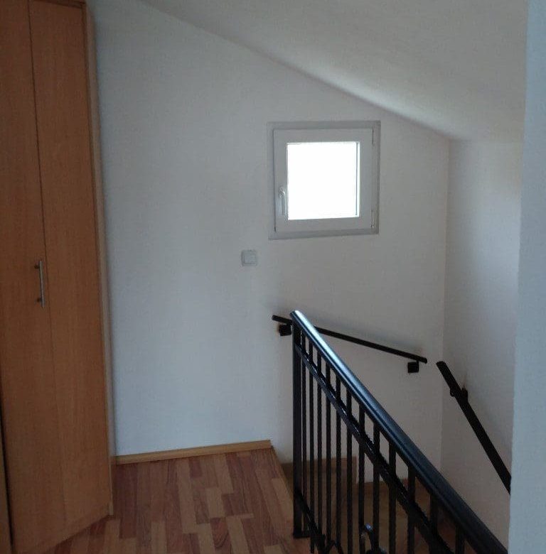 Haus in Kruče zu verkaufen — Montenegro