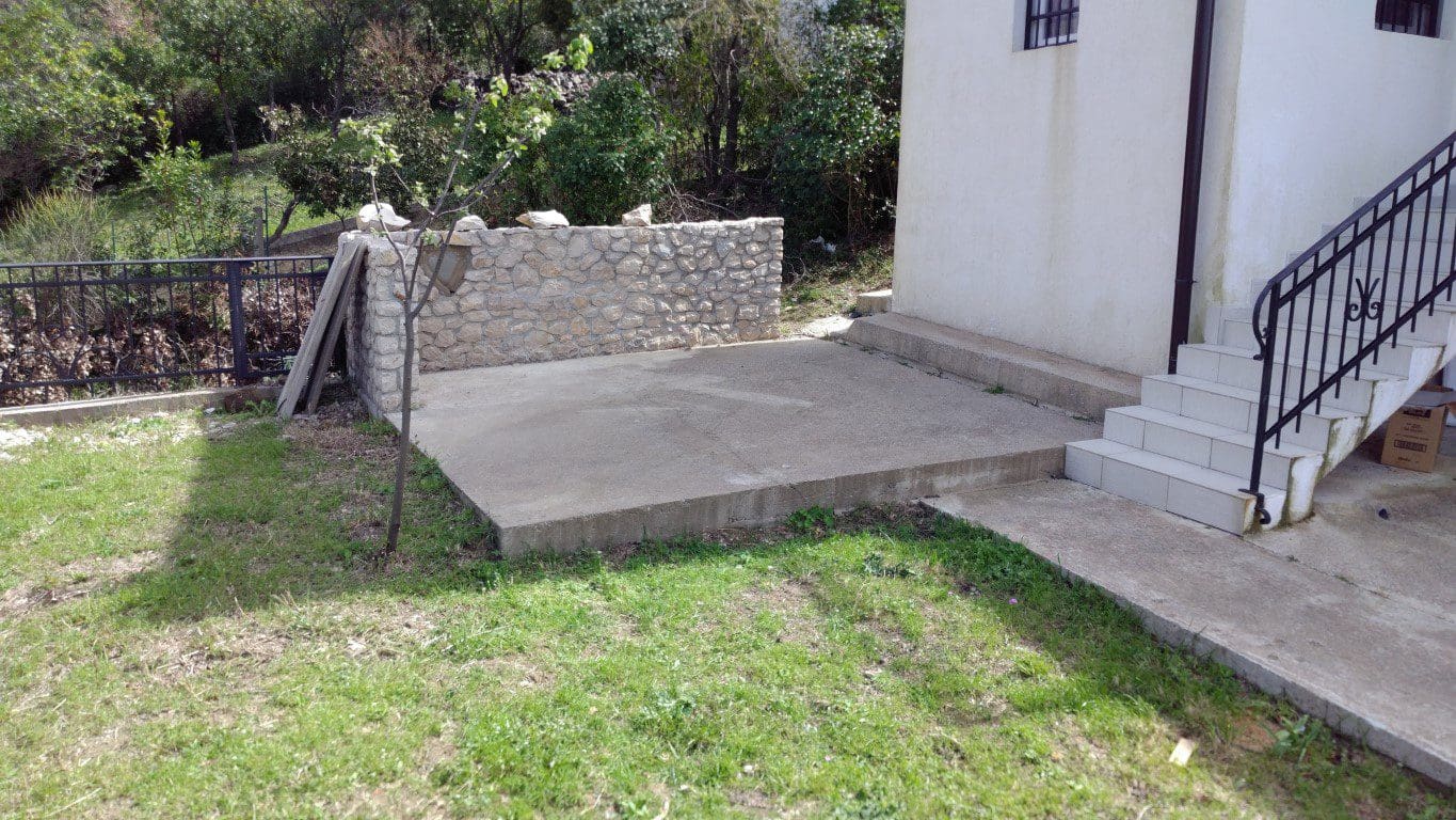 Haus in Kruče zu verkaufen — Montenegro