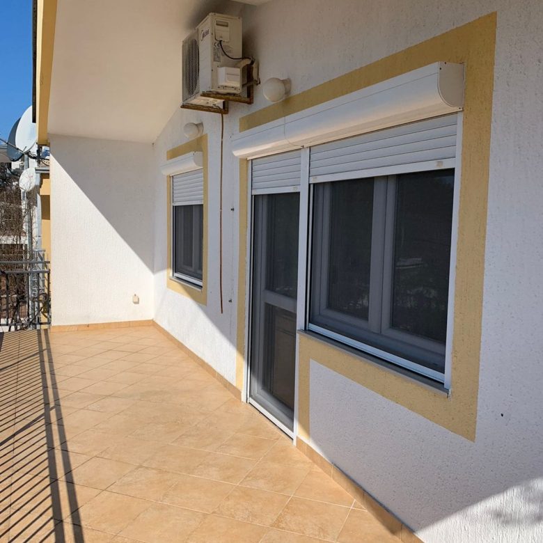 House 128sqm and apartment 71sqm for sale — Montenegro
