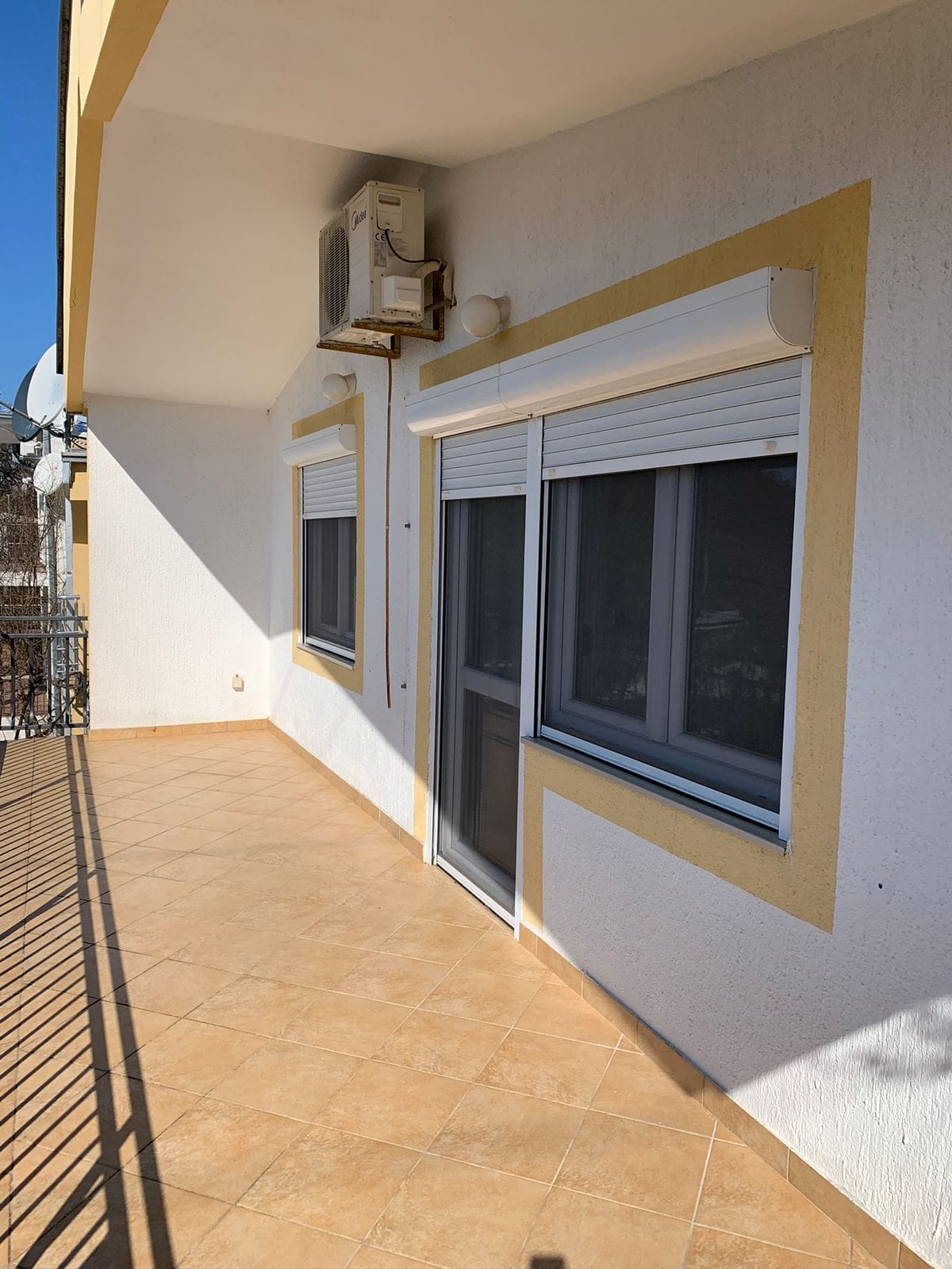 House 128sqm and apartment 71sqm for sale — Montenegro