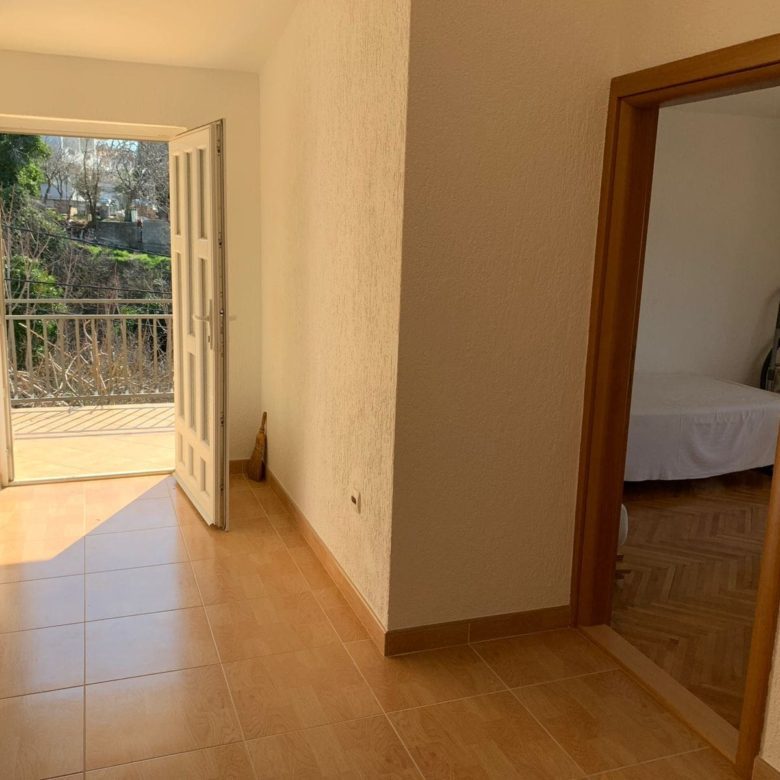 House 128sqm and apartment 71sqm for sale — Montenegro