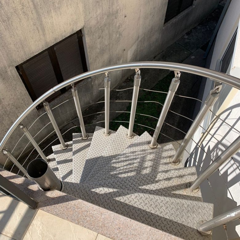 House 128sqm and apartment 71sqm for sale — Montenegro