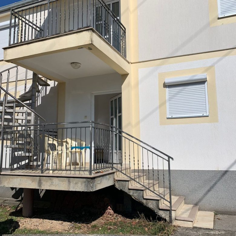 House 128sqm and apartment 71sqm for sale — Montenegro