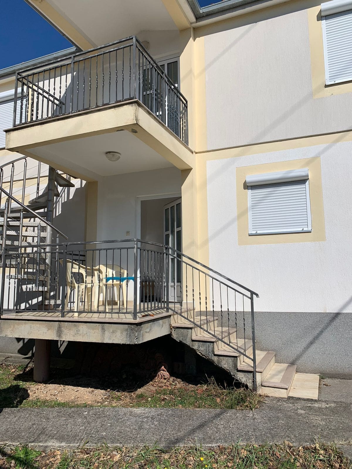 House 128sqm and apartment 71sqm for sale — Montenegro