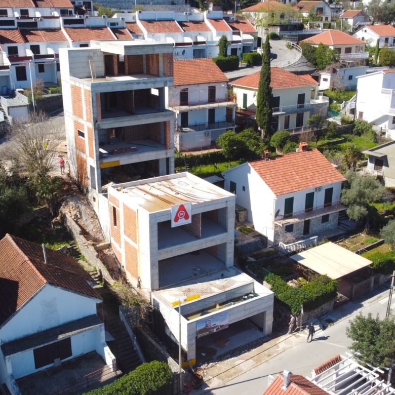 Wille na sprzedaż w Zatoce Boko-Kotor — Czarnogóra
