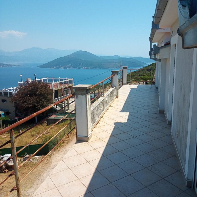 Willa z apartamentami w pobliżu Igalo — Czarnogóra