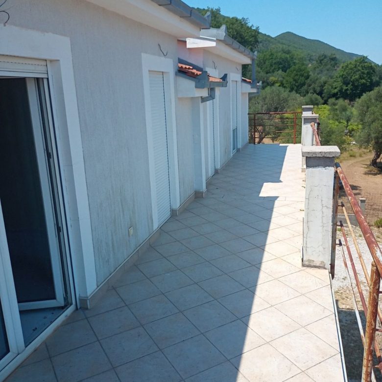 Willa z apartamentami w pobliżu Igalo — Czarnogóra