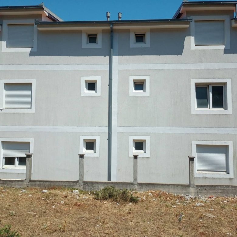 Willa z apartamentami w pobliżu Igalo — Czarnogóra