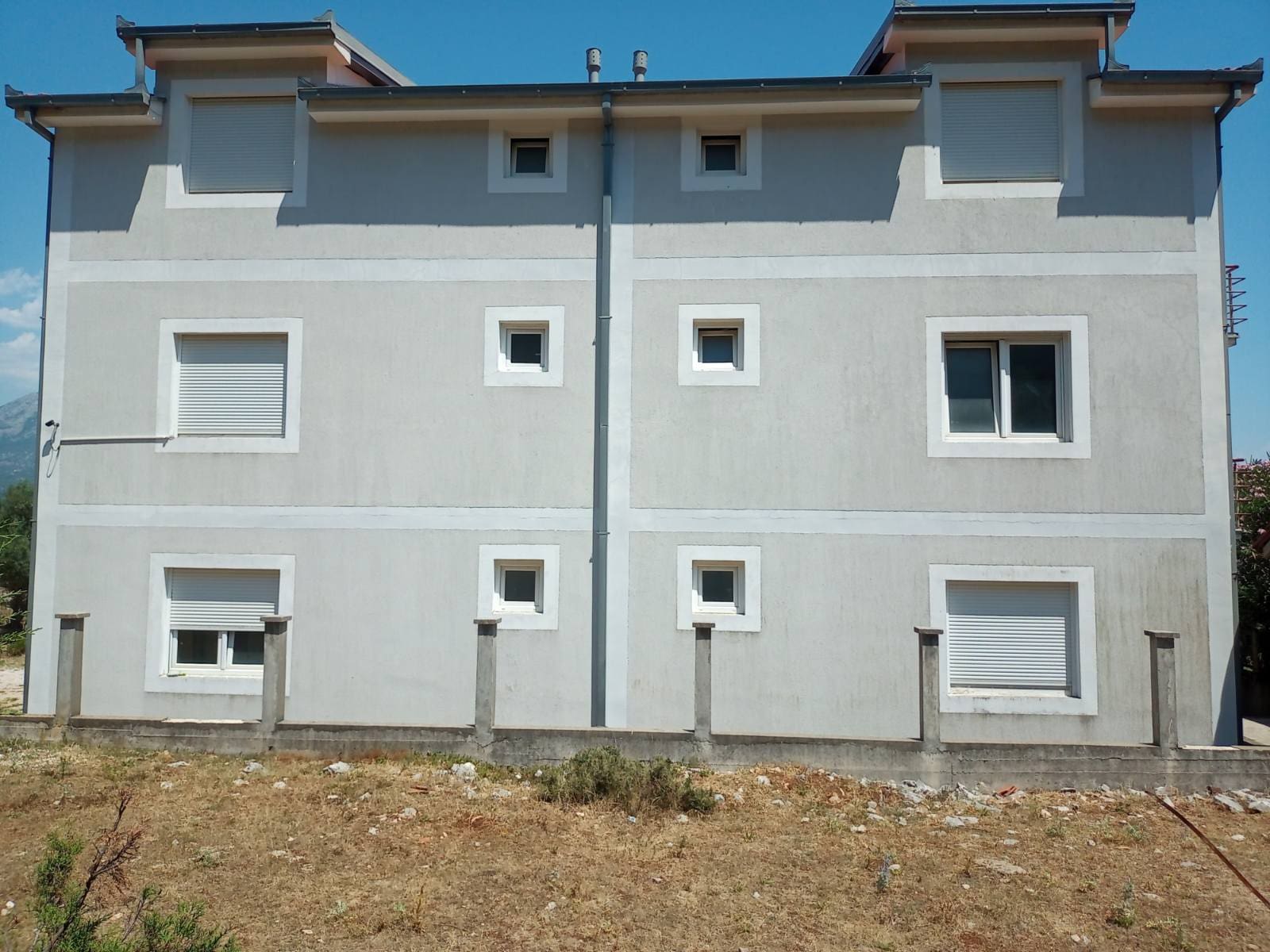 Willa z apartamentami w pobliżu Igalo — Czarnogóra