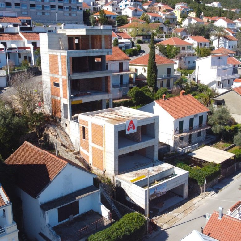 Wille na sprzedaż w Zatoce Boko-Kotor — Czarnogóra