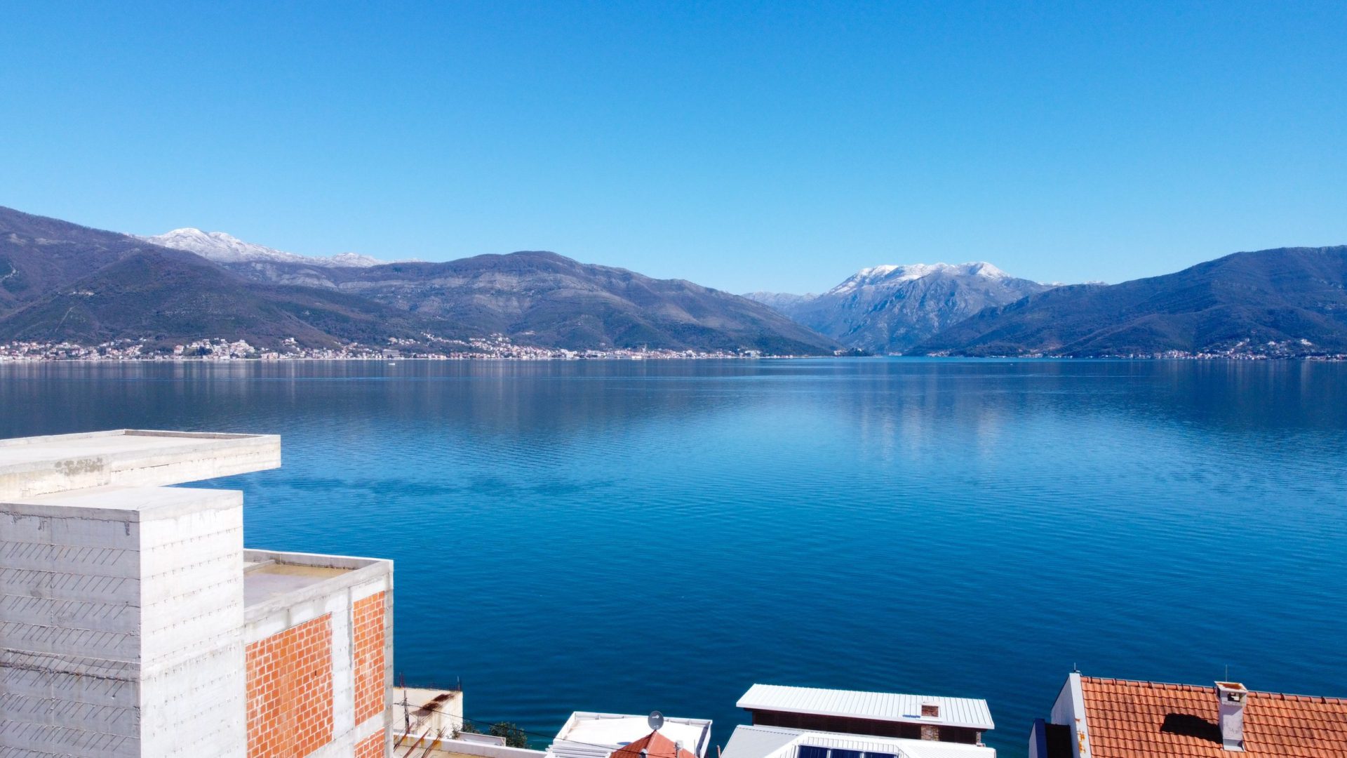 Wille na sprzedaż w Zatoce Boko-Kotor — Czarnogóra