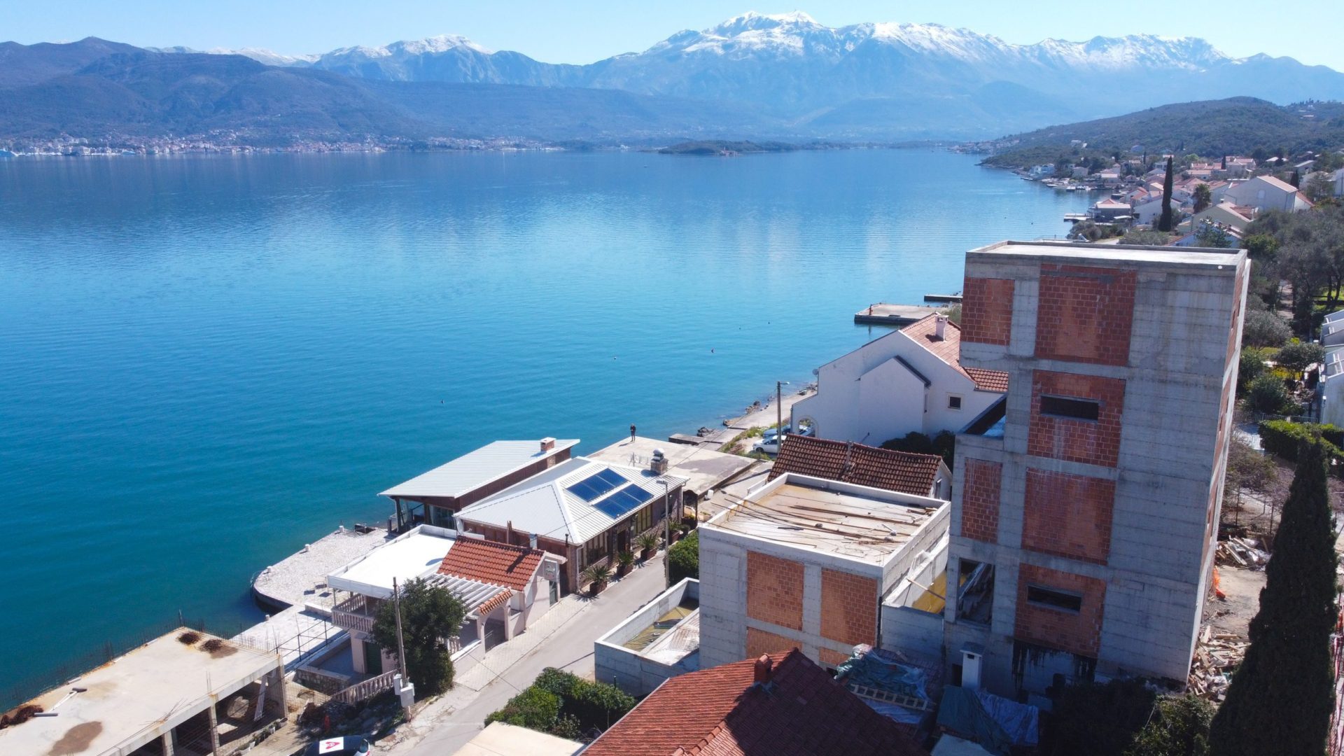 Wille na sprzedaż w Zatoce Boko-Kotor — Czarnogóra