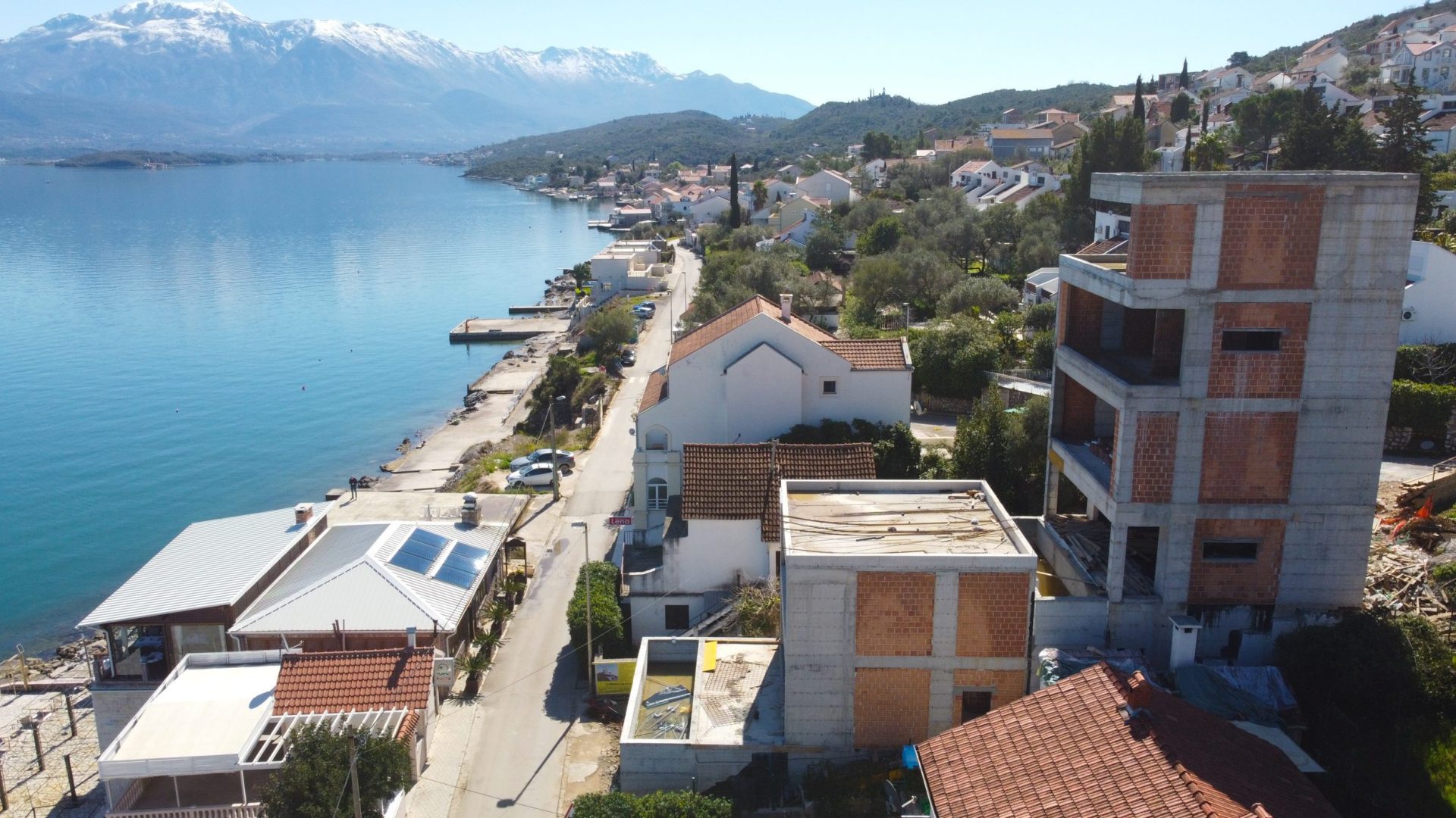 Wille na sprzedaż w Zatoce Boko-Kotor — Czarnogóra