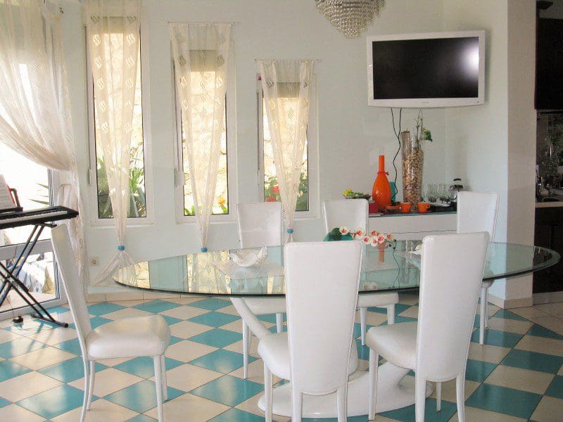 Strandvilla in Utjeha zu verkaufen — Montenegro