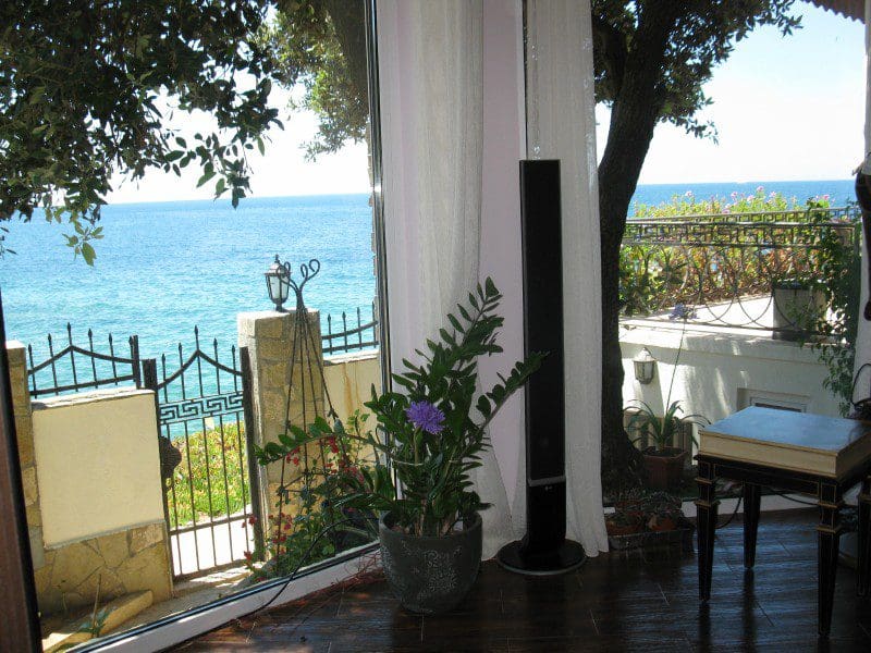 Strandvilla in Utjeha zu verkaufen — Montenegro