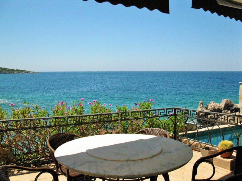 Strandvilla in Utjeha zu verkaufen — Montenegro