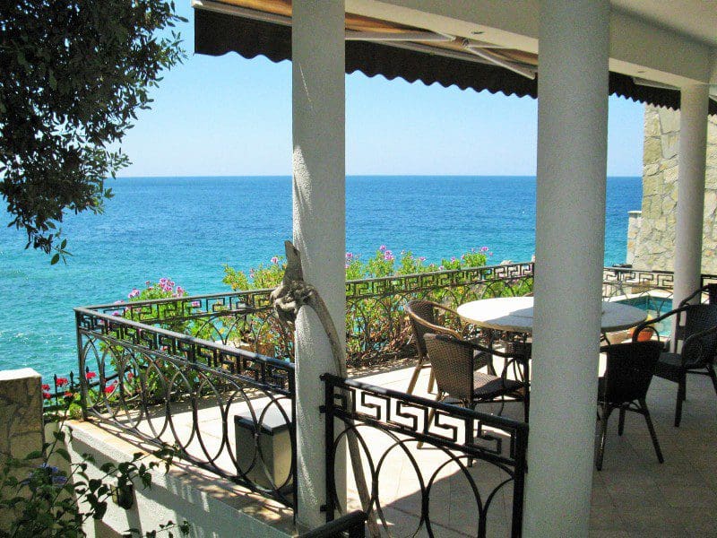 Strandvilla in Utjeha zu verkaufen — Montenegro