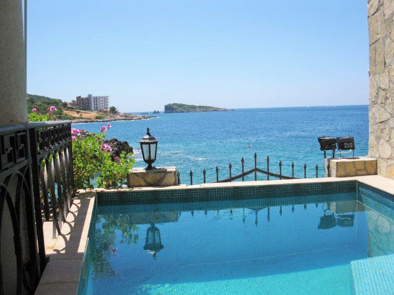 Strandvilla in Utjeha zu verkaufen — Montenegro