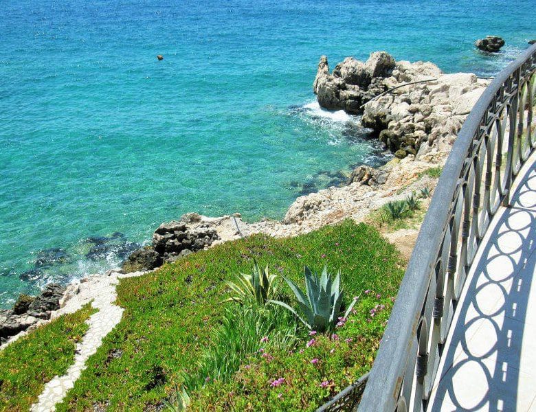 Strandvilla in Utjeha zu verkaufen — Montenegro