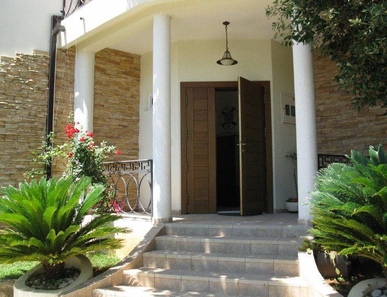 Strandvilla in Utjeha zu verkaufen — Montenegro