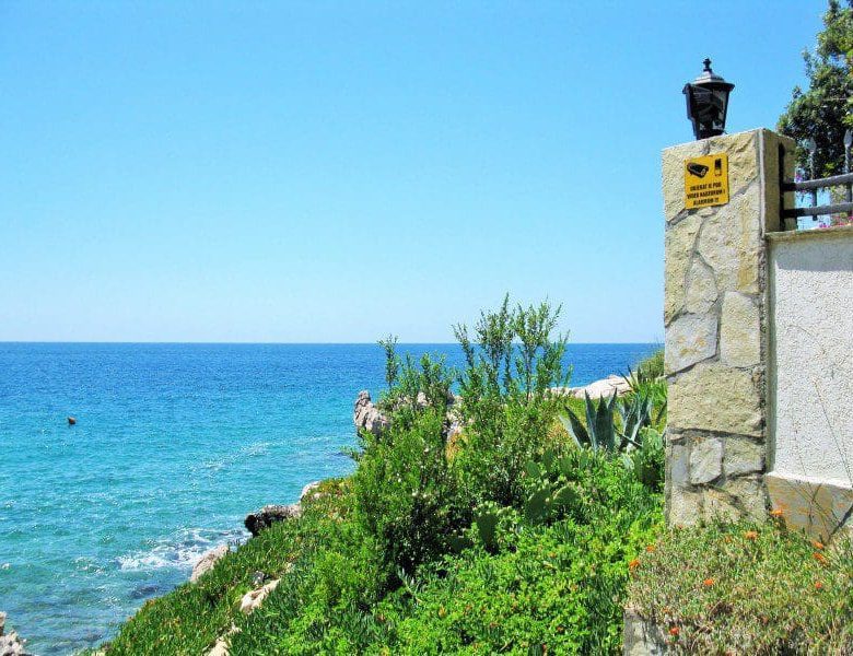 Strandvilla in Utjeha zu verkaufen — Montenegro